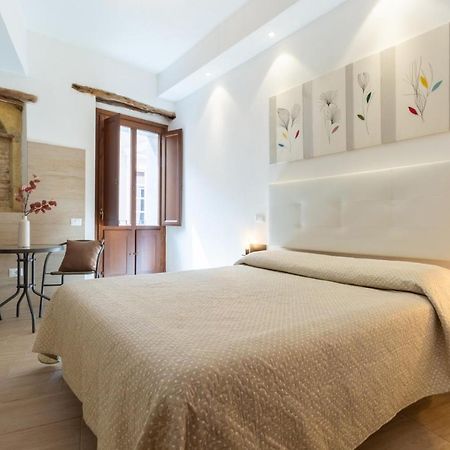 Rooms Best Vacation Ever Кальярі Екстер'єр фото